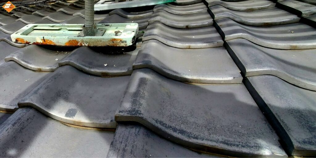 粘土瓦の種類】4種の形状 J形 S形 F形 M形 - 草加市の屋根屋 
